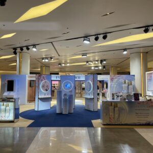 บริการจำหน่ายและเช่า INTERACTIVE GAME & VENDING MACHINE KIOSK + บริการผลิตและเช่าระบบ Interactive Game & Vending Machine Kiosk สร้างกิจกรรมให้บูธคุณดูทันสมัย น่าสนใจ ด้วยเทคโนโลยีและนวัตกรรมที่จะสร้างรอยยิ้มให้กับผู้ร่วมสนุกและประสบการณ์ดีๆให้ความรู้เป็นที่น่าจดจำต่อแบรนด์สินค้าและบริการของคุณ โดยเรามีเกมสำเร็จรูป เพื่อลดระยะเวลาในการผลิตและพัฒนาระบบ รวมถึงประหยัดงบประมาณในการจัดงานและระบบ Interactive ของเรา มีฟังก์ชัน ดังนี้ เล่นง่ายด้วยระบบจอสัมผัส 40 นิ้ว มาพร้อมกับระบบแจกของรางวัลอัตโนมัติผ่านการร่วมสนุกกับเกม ทำให้บูธดูทันสมัยสร้างความน่าสนใจ และดึงดูดคนเข้ามารับชมบูธและร่วมกินกรรมมากยิ่งขึ้น ทนทาน แข็งแรง เหมาะกับที่จัดทั้งในและนอกอาคาร ดูทันสมัย เรียบหรู เหมาะกับงานเป็นทางการ ประหยัดงบในการทำกิจกรรมสำหรับบูธและอีเวนต์ ด้วยระบบเกมที่เราสร้างไว้เพื่อรองรับงานของคุณ ระบบ Interactive Game สำเร็จรูปให้เลือกใช้งาน โดยเปลี่ยนภาพกราฟิกตามสินค้า แบรนด์ และรูปแบบงานของลูกค้าได้ สามารถปรับเปลี่ยนกราฟิกเพื่อให้เข้ากับงานของคุณ ประหยัดระยะเวลาในการพัมนาระบบเกมสำหรับงานอีเวนต์นั้นๆ เก็บข้อมูลผู้เล่นเพื่อนำไปวิเคราะห์และใช้งานข้อมูล เช่น ชื่อ เบอร์ติดต่อ อีเมล ได้ เคลื่อนย้าย ติดตั้ง สะดวก Optional สามารถติดสติ๊กเกอร์ Inkjet เพื่อให้สอดคล้องกับธีมงานของลูกค้าได้