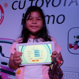 บริการผลิตและเช่า AR Games (Augmented Reality) บริการผลิตและเช่า AR Games (Augmented Reality) เทคโนโลยีการจำลองภาพเสมือนสามมิติ ในรูปแบบ Interactive Media ใช้เป็นสื่อมัลติมีเดียในการสร้างประสบการณ์ใหม่ให้กับลูกค้า เทคโนโลยี AR กำลังเป็นที่นิยมและถูกนำไปใช้อย่างหลาย เช่น ด้านการศึกษา ด้านการแพทย์ การพัฒนาบุคลากรการฝึกอบรม การตลาด การขาย การประชาสัมพันธ์ รวมถึงการสร้าง Brand Awareness โดยความพิเศษของ AR สามารถนำไปใช้กับงานต่างๆได้ ดังนี้ แอป AR ใช้งานกับหนังสือ โปสเตอร์ การ์ด แผ่นพับ หรือโบว์ชัวร์ AR สำหรับส่งเสริมการตลาด สร้างประสบการณ์ที่แปลกใหม่ให้กับลูกค้า AR Game Interactive จับการเคลื่อนไหว, เก็บโลโก้ ใช้ในงานอีเว้นท์ บูธกิจกรรม Marketing Event AR ในงานอีเวนท์ ใช้ร่วมกับ Interactive Touch Screen เช่น ในพิพิธภัณฑ์ สนามบิน ศูนย์การค้า โชว์รูม ร้านค้า